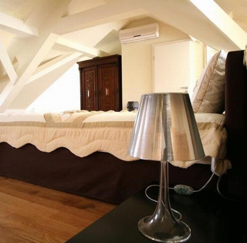 HIP Hotel image 4
